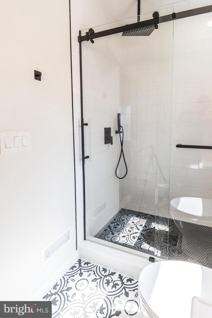 3127 G ST SE, WASHINGTON, District Of Columbia 20019, 4 Bedrooms Bedrooms, ,3 BathroomsBathrooms,Residential,For sale,3127 G ST SE,DCDC2202344 MLS # DCDC2202344