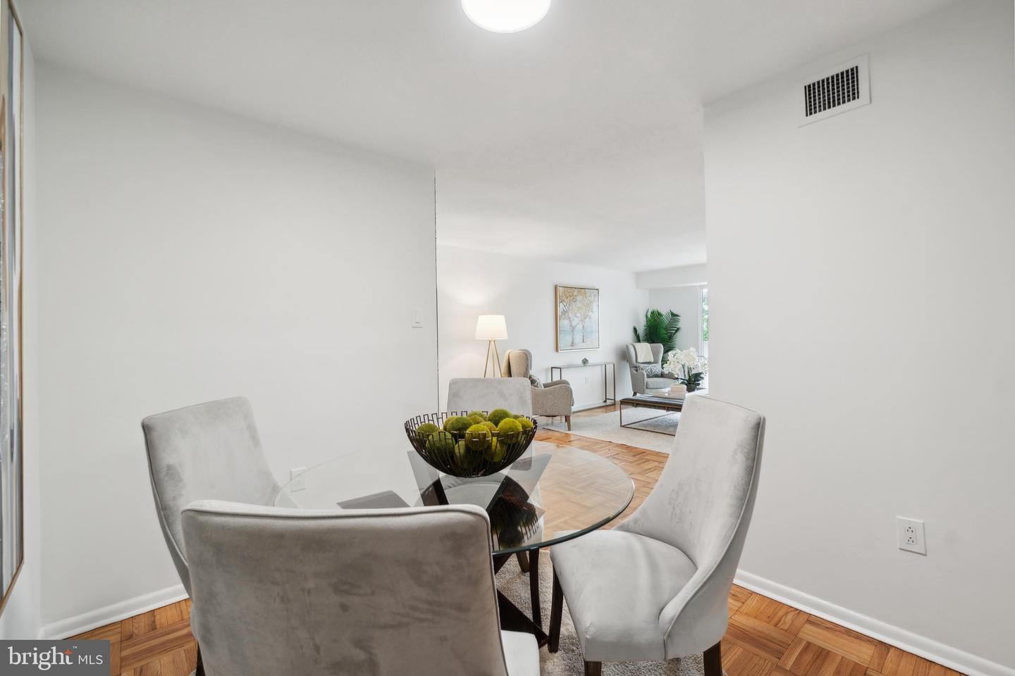 700 7TH ST SW #512, WASHINGTON, District Of Columbia 20024, 1 Bedroom Bedrooms, ,1 BathroomBathrooms,Residential,For sale,700 7TH ST SW #512,DCDC2202306 MLS # DCDC2202306