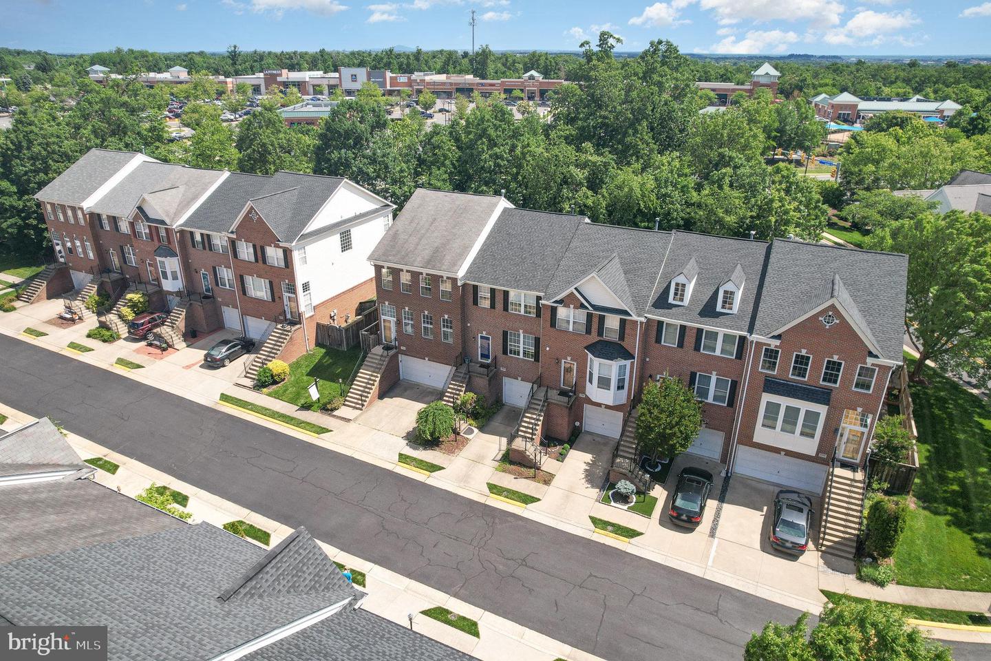 43120 FOREST EDGE SQ, BROADLANDS, Virginia 20148, 3 Bedrooms Bedrooms, ,2 BathroomsBathrooms,Residential,For sale,43120 FOREST EDGE SQ,VALO2097820 MLS # VALO2097820