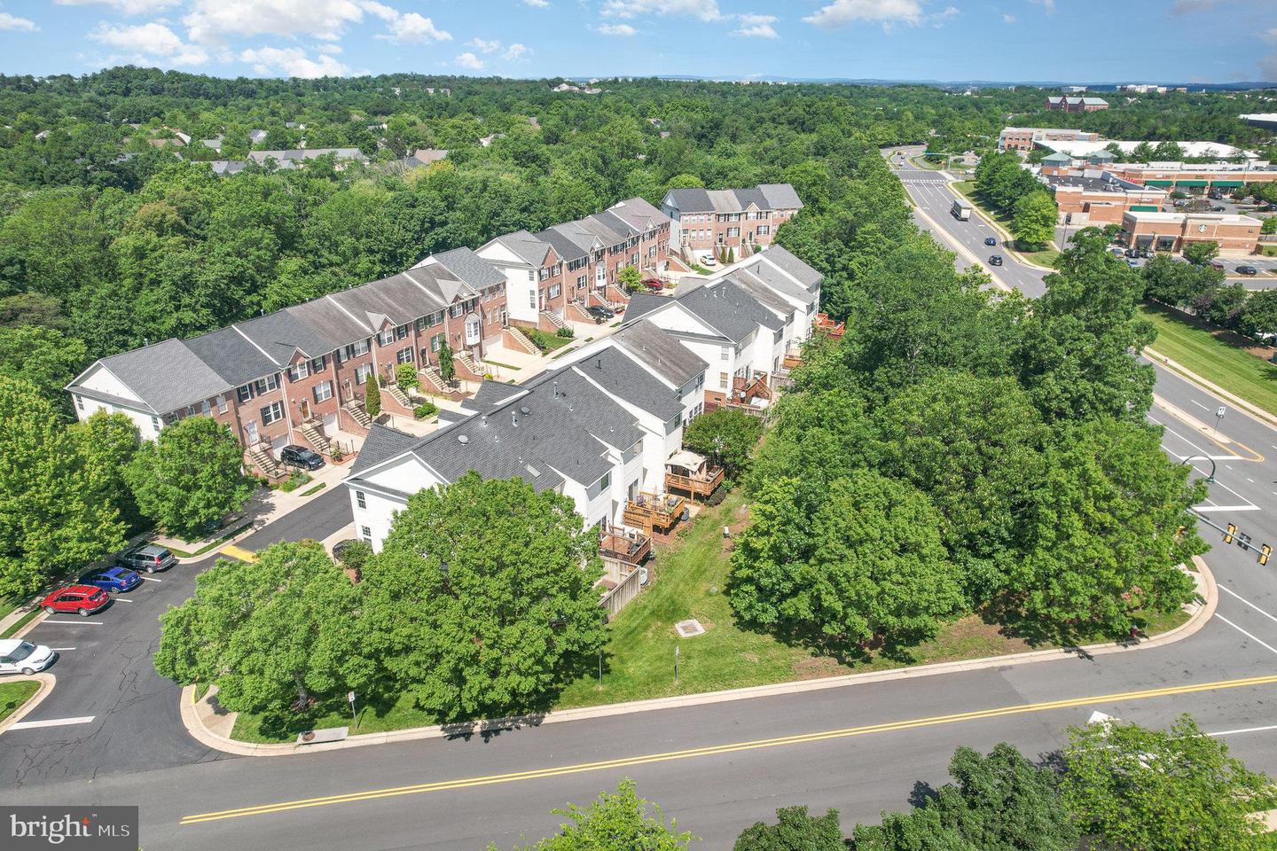 43120 FOREST EDGE SQ, BROADLANDS, Virginia 20148, 3 Bedrooms Bedrooms, ,2 BathroomsBathrooms,Residential,For sale,43120 FOREST EDGE SQ,VALO2097820 MLS # VALO2097820