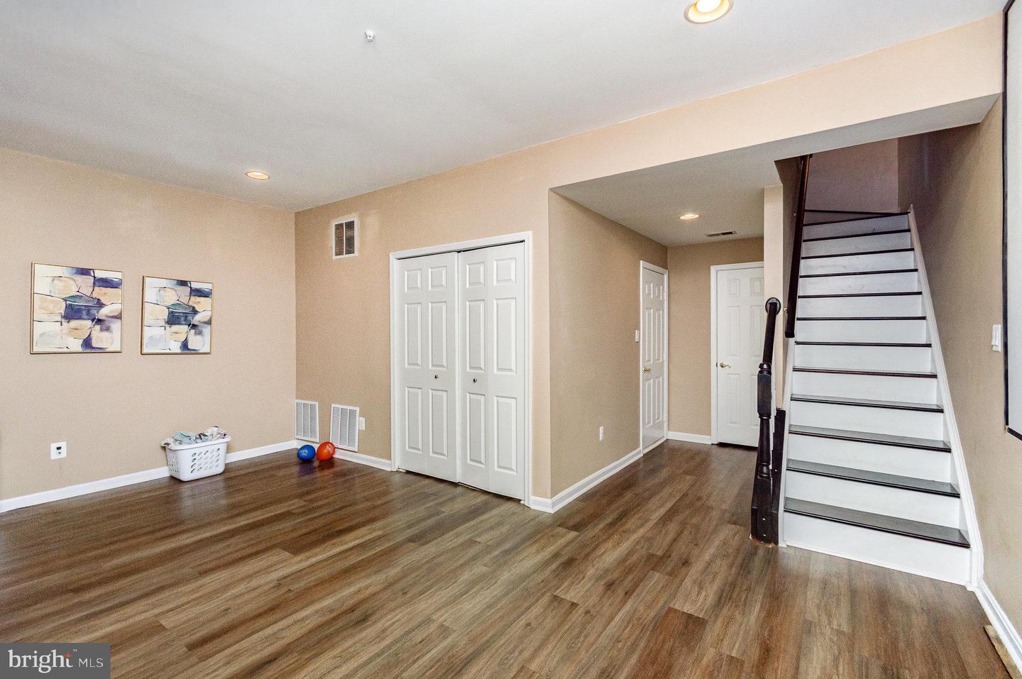 43120 FOREST EDGE SQ, BROADLANDS, Virginia 20148, 3 Bedrooms Bedrooms, ,2 BathroomsBathrooms,Residential,For sale,43120 FOREST EDGE SQ,VALO2097820 MLS # VALO2097820