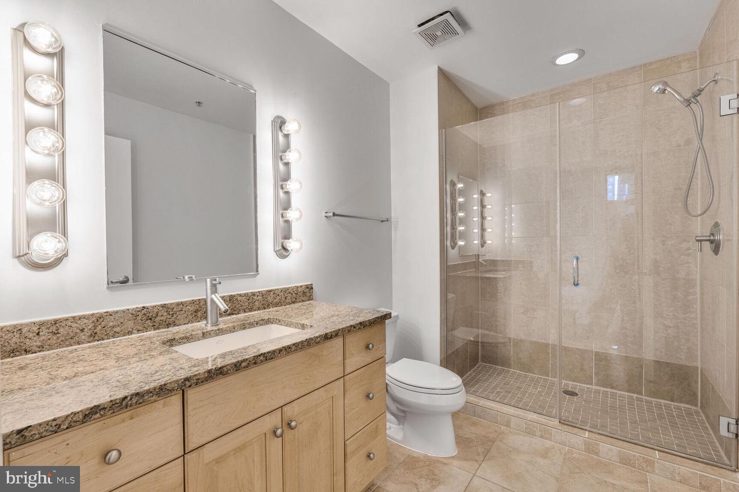 811 4TH ST NW #320, WASHINGTON, District Of Columbia 20001, 2 Bedrooms Bedrooms, ,2 BathroomsBathrooms,Residential,For sale,811 4TH ST NW #320,DCDC2202444 MLS # DCDC2202444