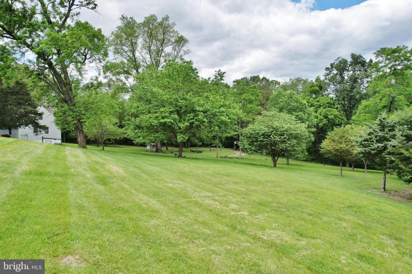 1956 MAURERTOWN MILL RD, MAURERTOWN, Virginia 22644, 3 Bedrooms Bedrooms, ,2 BathroomsBathrooms,Residential,For sale,1956 MAURERTOWN MILL RD,VASH2011574 MLS # VASH2011574