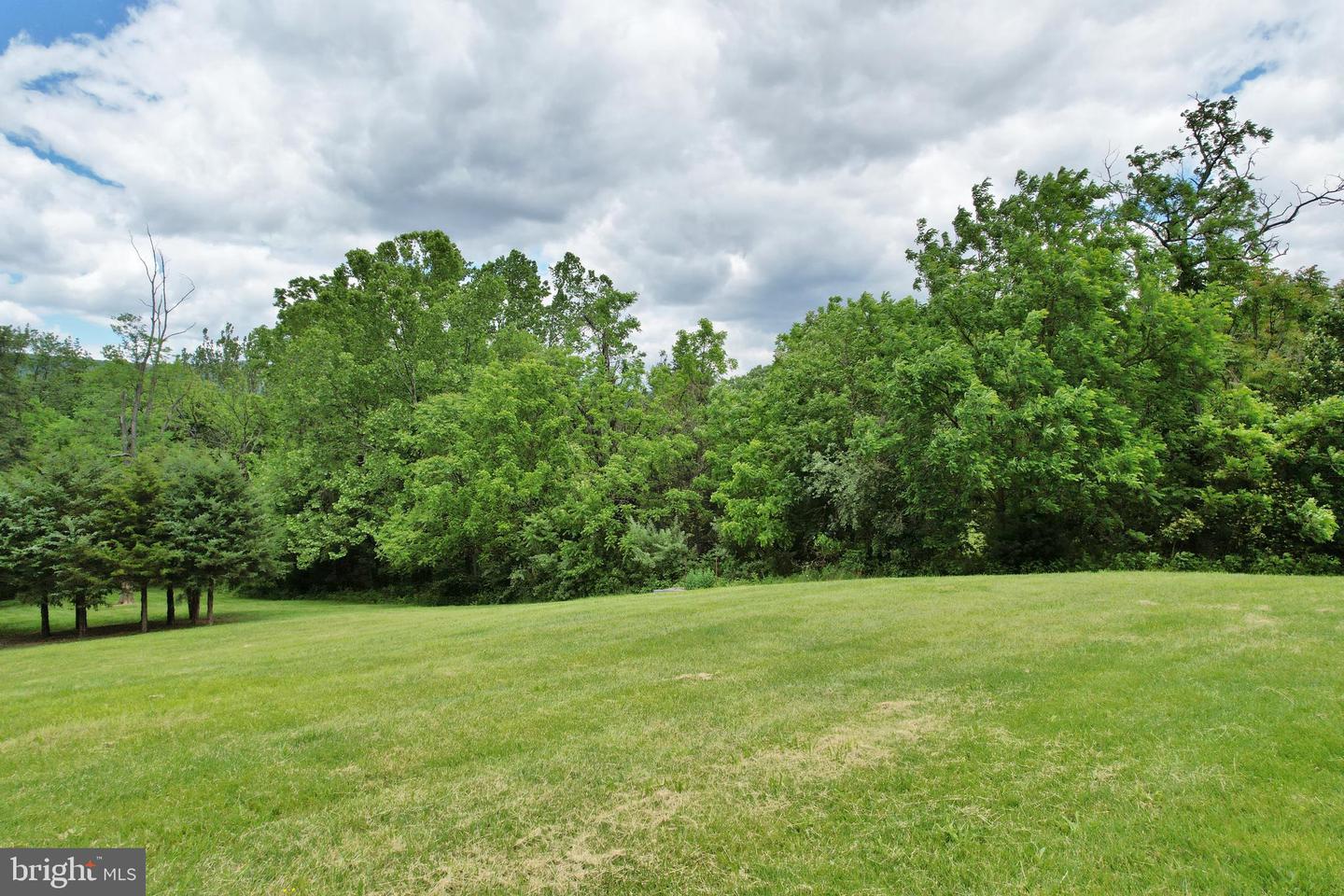 1956 MAURERTOWN MILL RD, MAURERTOWN, Virginia 22644, 3 Bedrooms Bedrooms, ,2 BathroomsBathrooms,Residential,For sale,1956 MAURERTOWN MILL RD,VASH2011574 MLS # VASH2011574