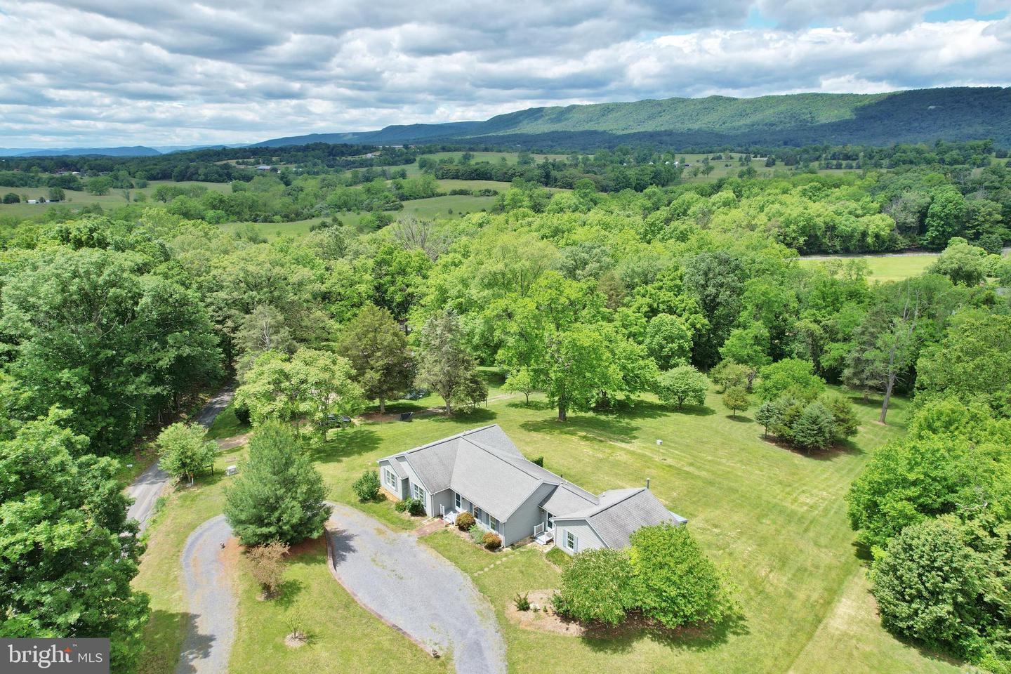 1956 MAURERTOWN MILL RD, MAURERTOWN, Virginia 22644, 3 Bedrooms Bedrooms, ,2 BathroomsBathrooms,Residential,For sale,1956 MAURERTOWN MILL RD,VASH2011574 MLS # VASH2011574