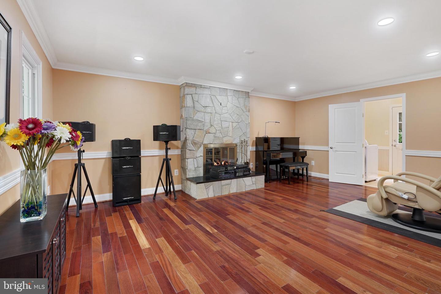 10401 ZION DR, FAIRFAX, Virginia 22032, 4 Bedrooms Bedrooms, ,3 BathroomsBathrooms,Residential,For sale,10401 ZION DR,VAFX2242998 MLS # VAFX2242998