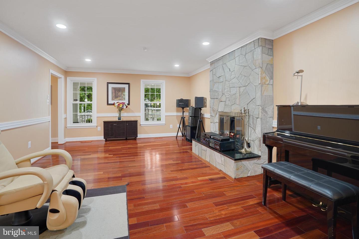 10401 ZION DR, FAIRFAX, Virginia 22032, 4 Bedrooms Bedrooms, ,3 BathroomsBathrooms,Residential,For sale,10401 ZION DR,VAFX2242998 MLS # VAFX2242998