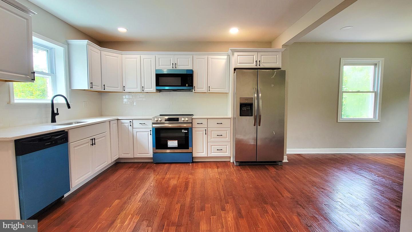 139 WILMINGTON PL SE, WASHINGTON, District Of Columbia 20032, 3 Bedrooms Bedrooms, ,2 BathroomsBathrooms,Residential,For sale,139 WILMINGTON PL SE,DCDC2202484 MLS # DCDC2202484
