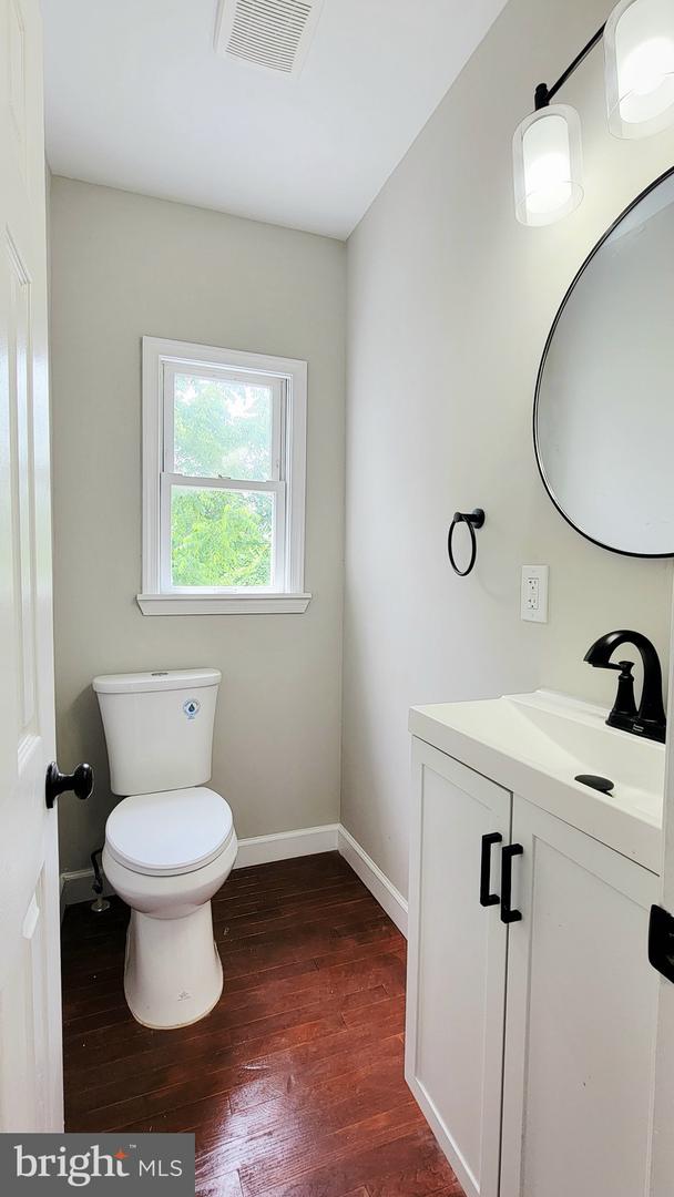 139 WILMINGTON PL SE, WASHINGTON, District Of Columbia 20032, 3 Bedrooms Bedrooms, ,2 BathroomsBathrooms,Residential,For sale,139 WILMINGTON PL SE,DCDC2202484 MLS # DCDC2202484