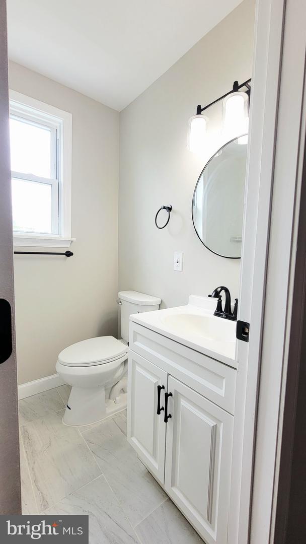 139 WILMINGTON PL SE, WASHINGTON, District Of Columbia 20032, 3 Bedrooms Bedrooms, ,2 BathroomsBathrooms,Residential,For sale,139 WILMINGTON PL SE,DCDC2202484 MLS # DCDC2202484