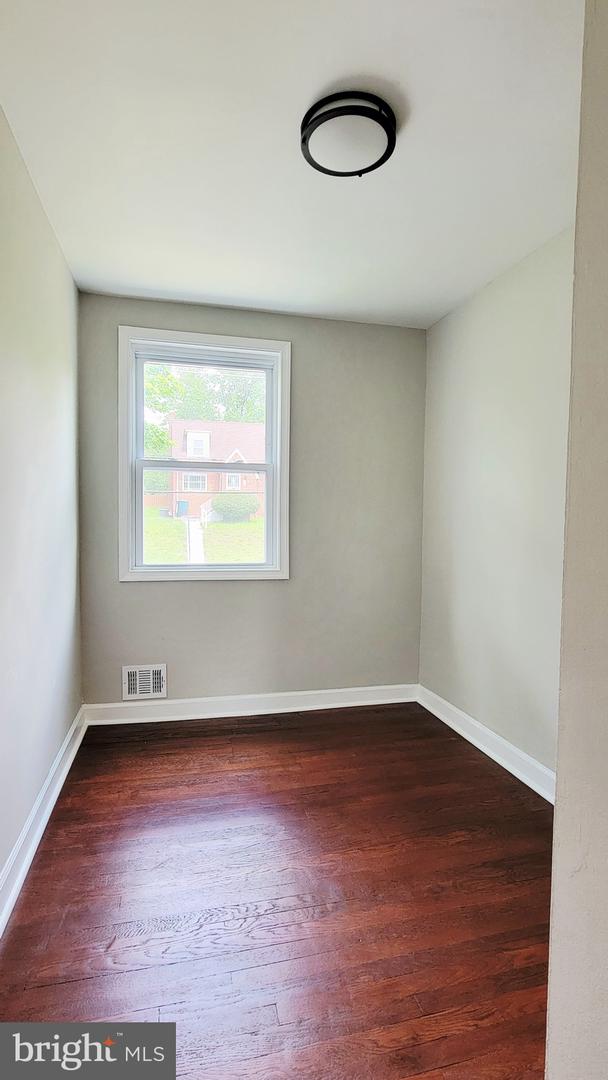 139 WILMINGTON PL SE, WASHINGTON, District Of Columbia 20032, 3 Bedrooms Bedrooms, ,2 BathroomsBathrooms,Residential,For sale,139 WILMINGTON PL SE,DCDC2202484 MLS # DCDC2202484