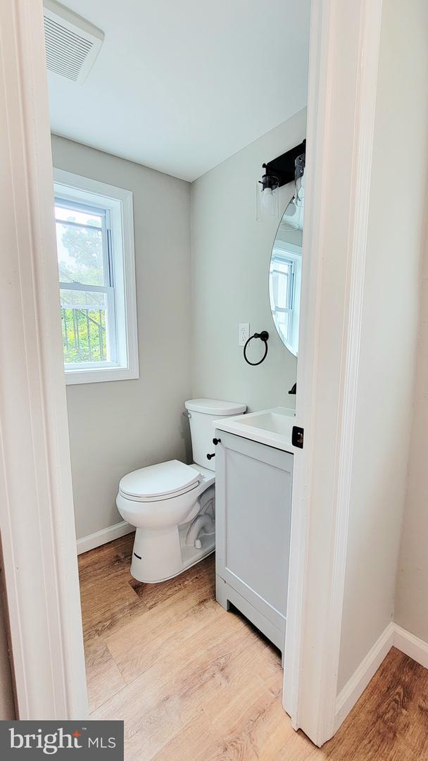 139 WILMINGTON PL SE, WASHINGTON, District Of Columbia 20032, 3 Bedrooms Bedrooms, ,2 BathroomsBathrooms,Residential,For sale,139 WILMINGTON PL SE,DCDC2202484 MLS # DCDC2202484