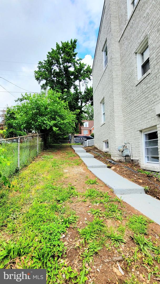 139 WILMINGTON PL SE, WASHINGTON, District Of Columbia 20032, 3 Bedrooms Bedrooms, ,2 BathroomsBathrooms,Residential,For sale,139 WILMINGTON PL SE,DCDC2202484 MLS # DCDC2202484