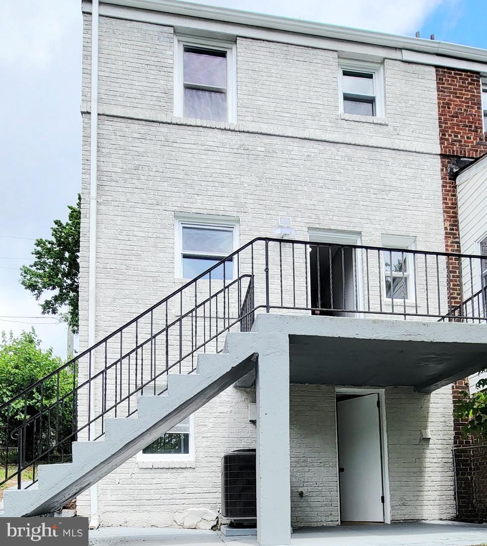 139 WILMINGTON PL SE, WASHINGTON, District Of Columbia 20032, 3 Bedrooms Bedrooms, ,2 BathroomsBathrooms,Residential,For sale,139 WILMINGTON PL SE,DCDC2202484 MLS # DCDC2202484