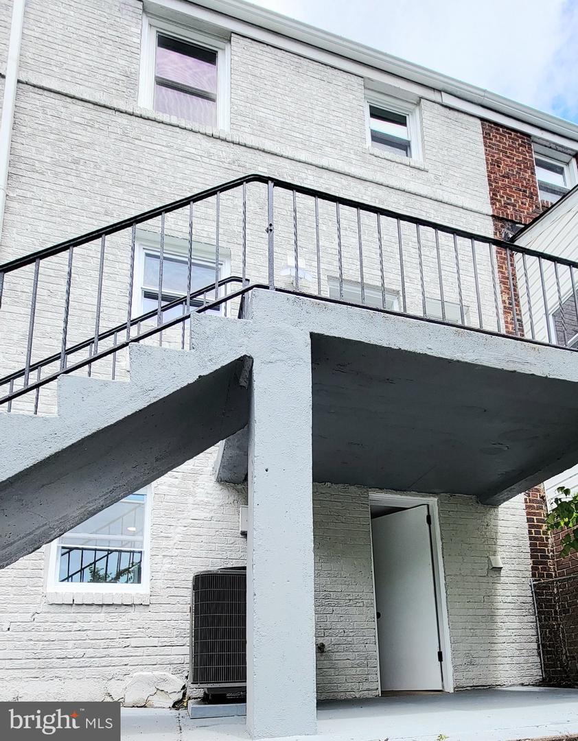 139 WILMINGTON PL SE, WASHINGTON, District Of Columbia 20032, 3 Bedrooms Bedrooms, ,2 BathroomsBathrooms,Residential,For sale,139 WILMINGTON PL SE,DCDC2202484 MLS # DCDC2202484