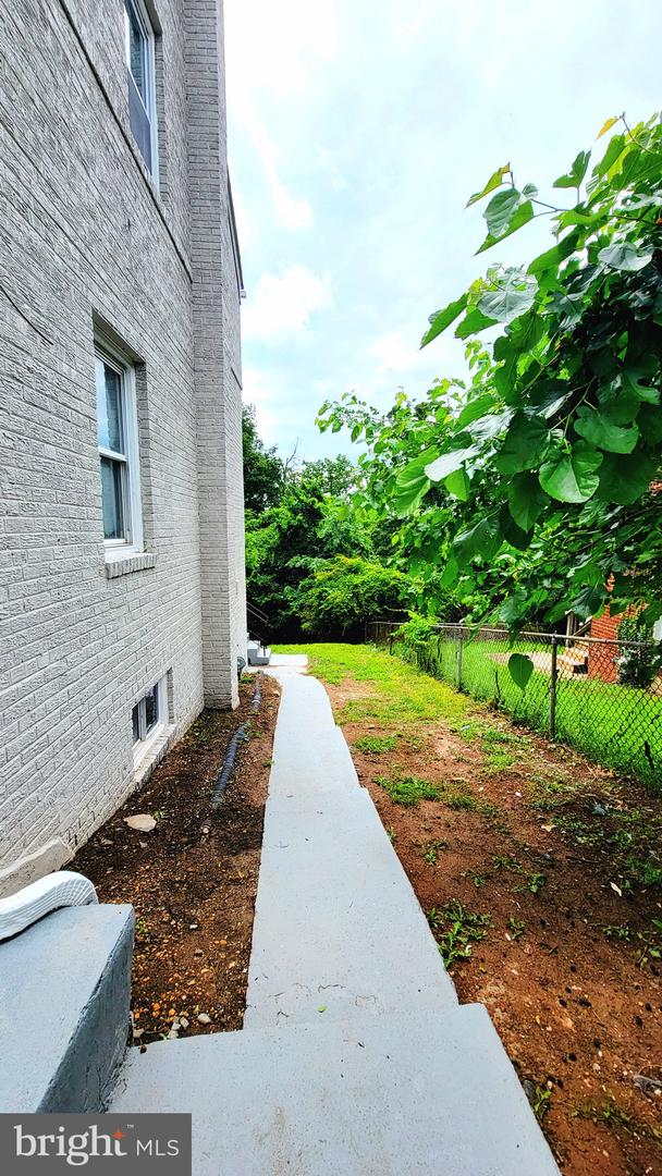 139 WILMINGTON PL SE, WASHINGTON, District Of Columbia 20032, 3 Bedrooms Bedrooms, ,2 BathroomsBathrooms,Residential,For sale,139 WILMINGTON PL SE,DCDC2202484 MLS # DCDC2202484