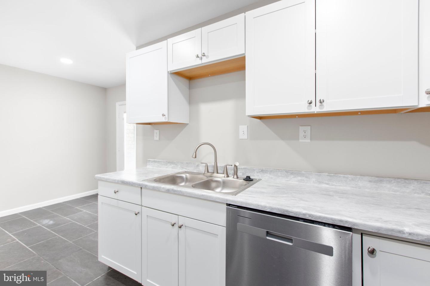 231 IVANHOE CT, FREDERICKSBURG, Virginia 22401, 2 Bedrooms Bedrooms, ,1 BathroomBathrooms,Residential,For sale,231 IVANHOE CT,VAFB2008300 MLS # VAFB2008300