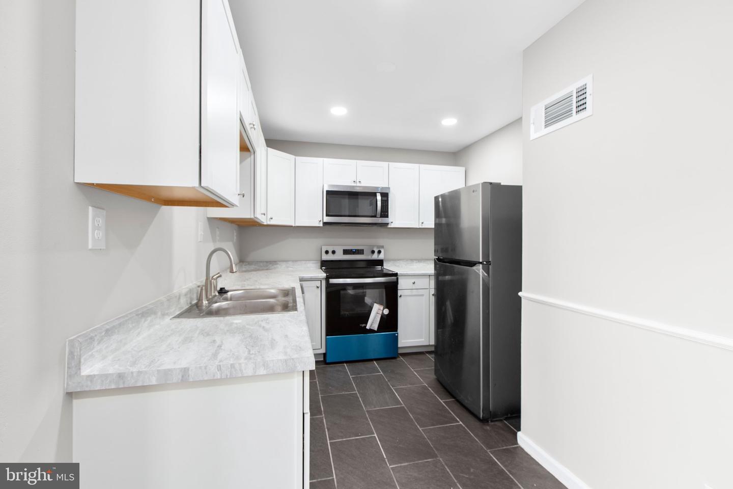 231 IVANHOE CT, FREDERICKSBURG, Virginia 22401, 2 Bedrooms Bedrooms, ,1 BathroomBathrooms,Residential,For sale,231 IVANHOE CT,VAFB2008300 MLS # VAFB2008300