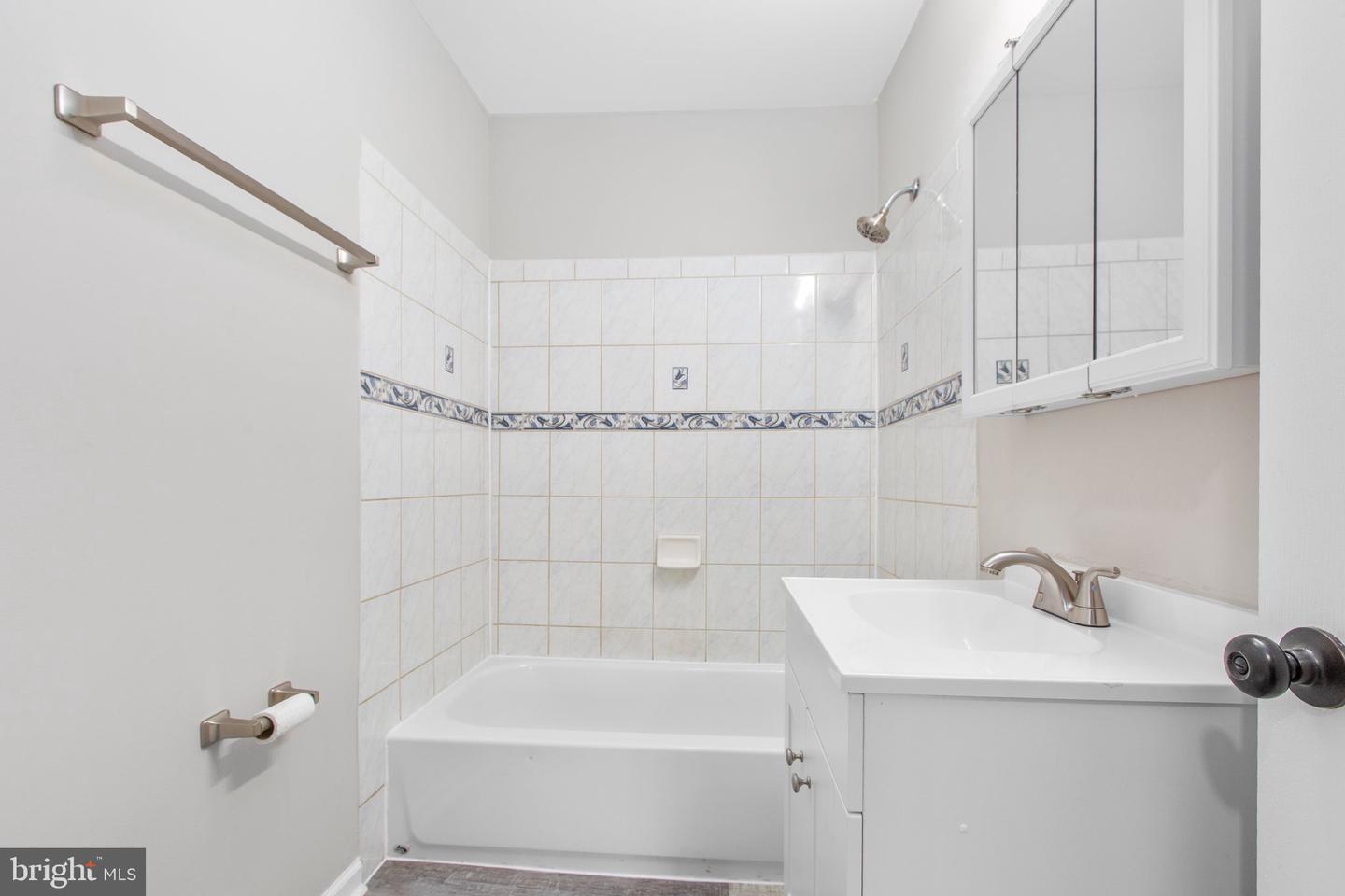 231 IVANHOE CT, FREDERICKSBURG, Virginia 22401, 2 Bedrooms Bedrooms, ,1 BathroomBathrooms,Residential,For sale,231 IVANHOE CT,VAFB2008300 MLS # VAFB2008300