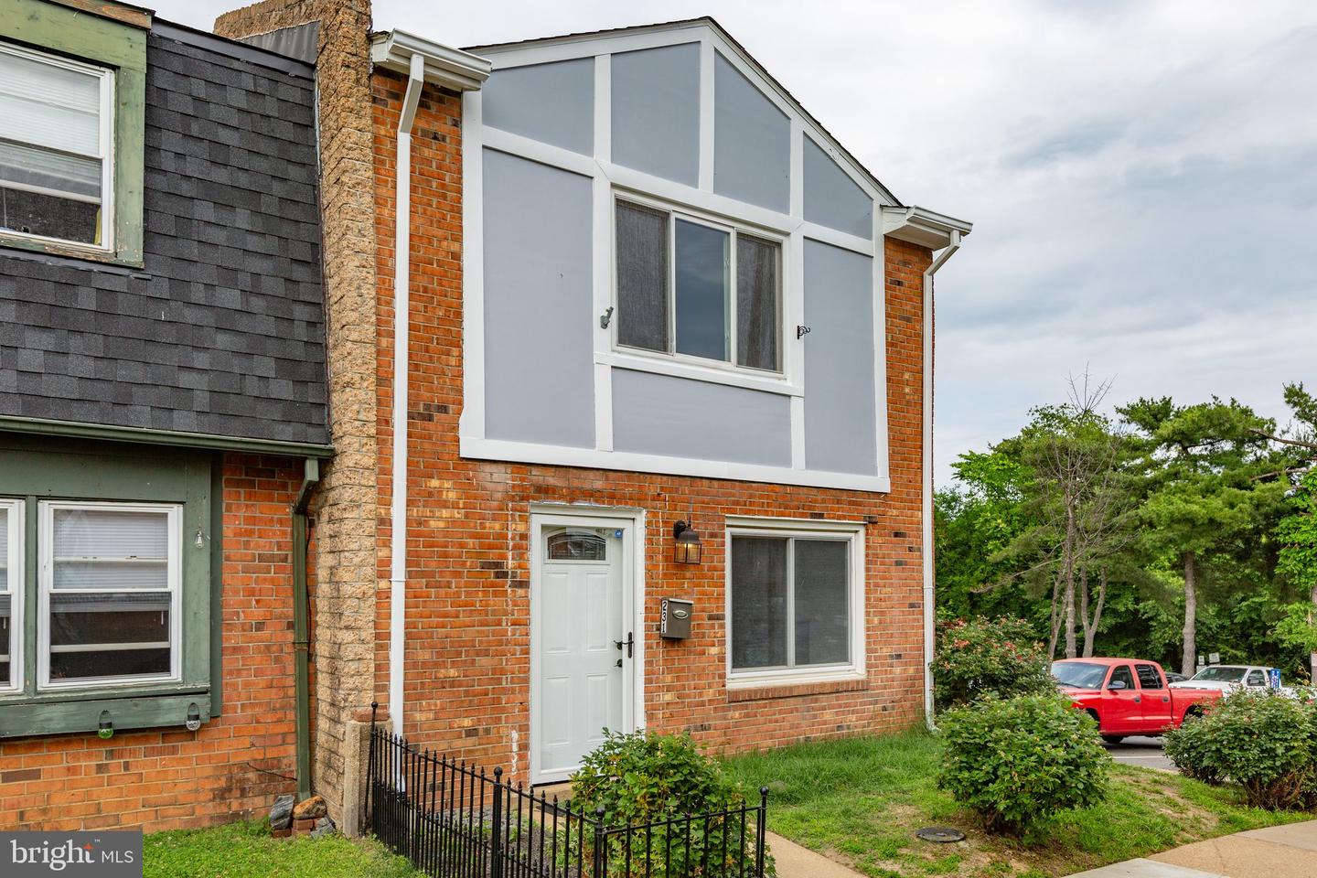 231 IVANHOE CT, FREDERICKSBURG, Virginia 22401, 2 Bedrooms Bedrooms, ,1 BathroomBathrooms,Residential,For sale,231 IVANHOE CT,VAFB2008300 MLS # VAFB2008300
