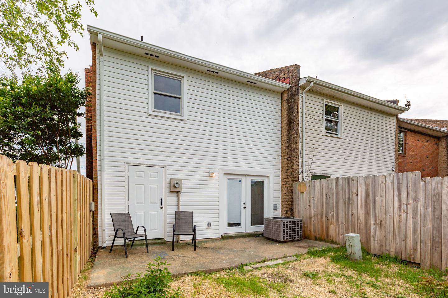 231 IVANHOE CT, FREDERICKSBURG, Virginia 22401, 2 Bedrooms Bedrooms, ,1 BathroomBathrooms,Residential,For sale,231 IVANHOE CT,VAFB2008300 MLS # VAFB2008300