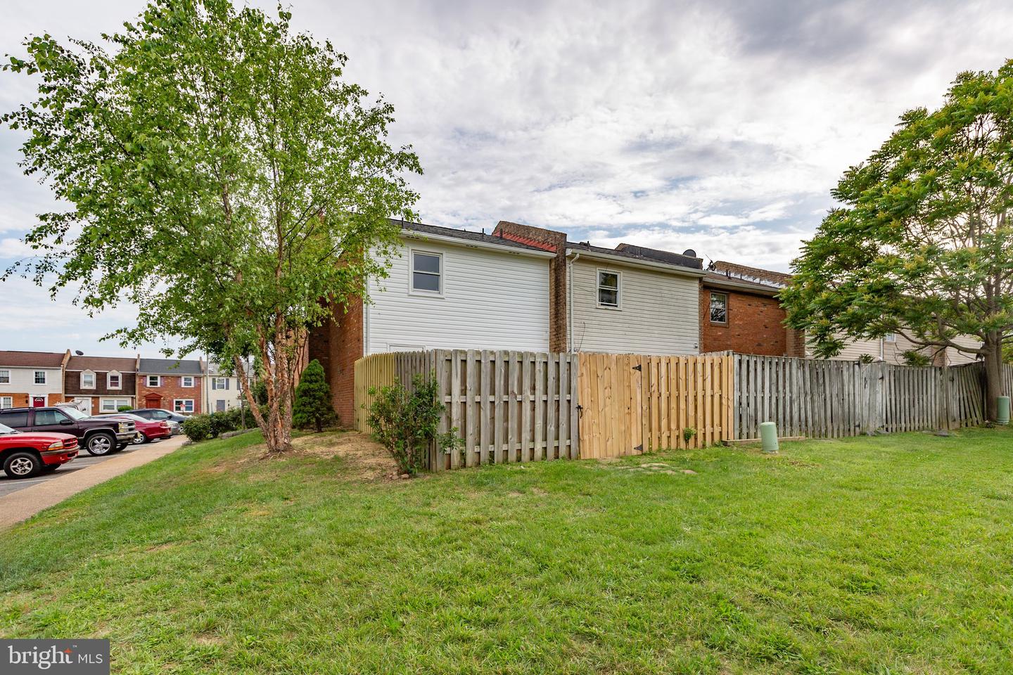 231 IVANHOE CT, FREDERICKSBURG, Virginia 22401, 2 Bedrooms Bedrooms, ,1 BathroomBathrooms,Residential,For sale,231 IVANHOE CT,VAFB2008300 MLS # VAFB2008300