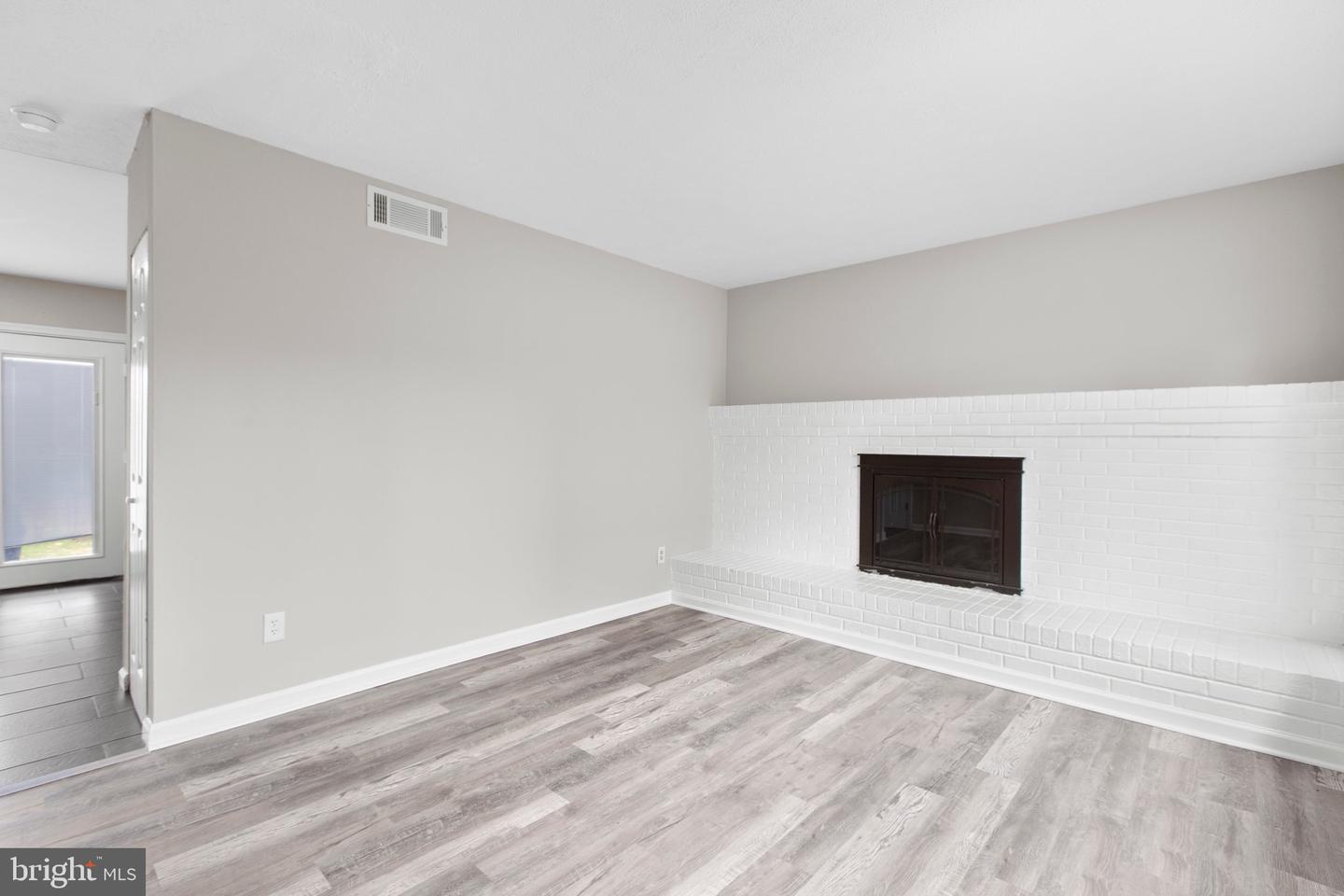 231 IVANHOE CT, FREDERICKSBURG, Virginia 22401, 2 Bedrooms Bedrooms, ,1 BathroomBathrooms,Residential,For sale,231 IVANHOE CT,VAFB2008300 MLS # VAFB2008300