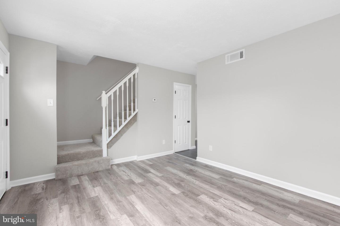 231 IVANHOE CT, FREDERICKSBURG, Virginia 22401, 2 Bedrooms Bedrooms, ,1 BathroomBathrooms,Residential,For sale,231 IVANHOE CT,VAFB2008300 MLS # VAFB2008300