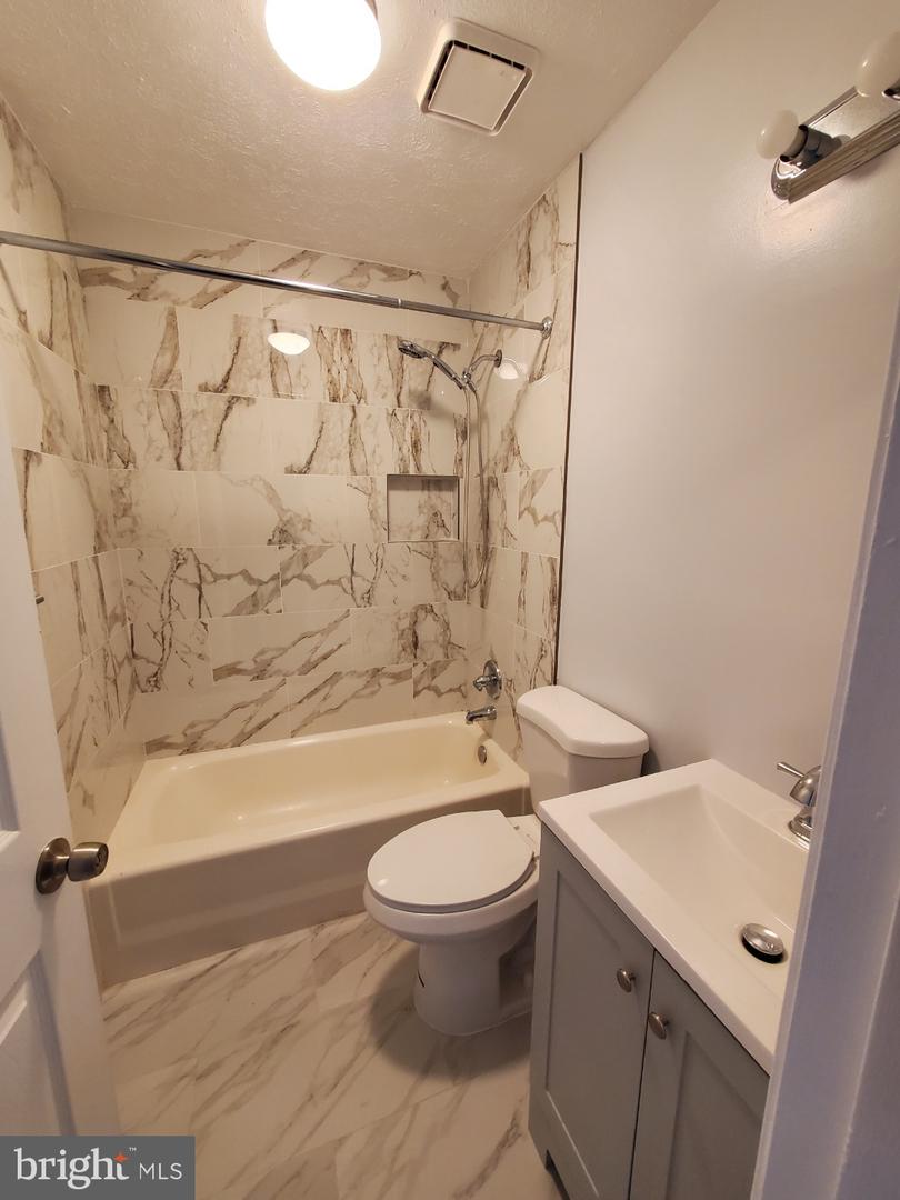 211 STERLING CT, STAFFORD, Virginia 22554, 4 Bedrooms Bedrooms, ,3 BathroomsBathrooms,Residential,For sale,211 STERLING CT,VAST2039224 MLS # VAST2039224