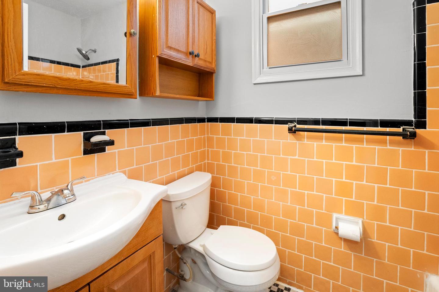 1731 HOLBROOK ST NE, WASHINGTON, District Of Columbia 20002, 2 Bedrooms Bedrooms, ,2 BathroomsBathrooms,Residential,For sale,1731 HOLBROOK ST NE,DCDC2202544 MLS # DCDC2202544