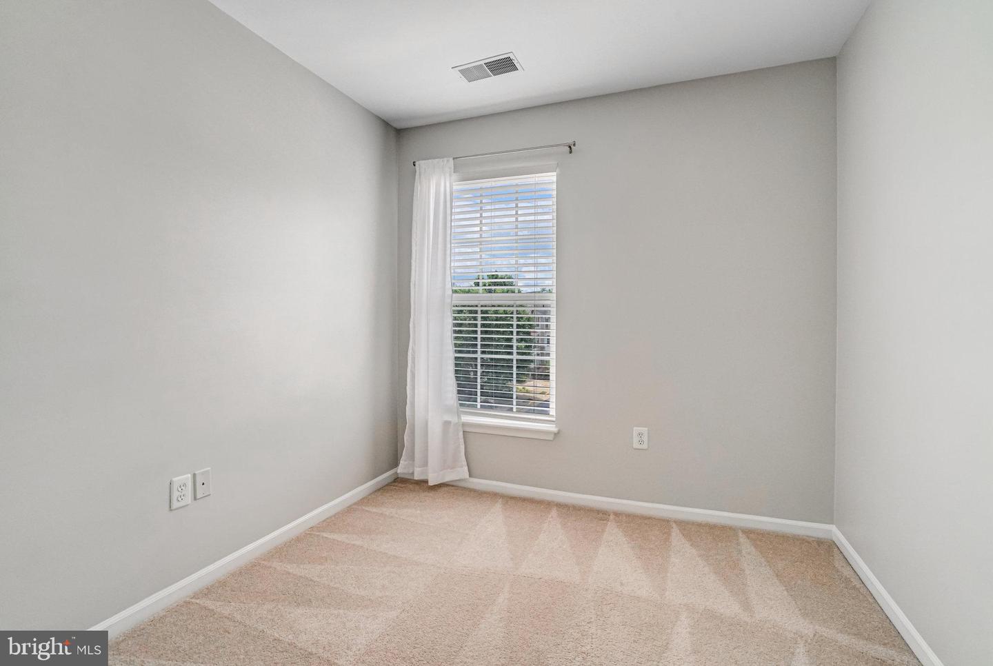 6947 LERWICK CT, ALEXANDRIA, Virginia 22315, 3 Bedrooms Bedrooms, ,2 BathroomsBathrooms,Residential,For sale,6947 LERWICK CT,VAFX2243002 MLS # VAFX2243002
