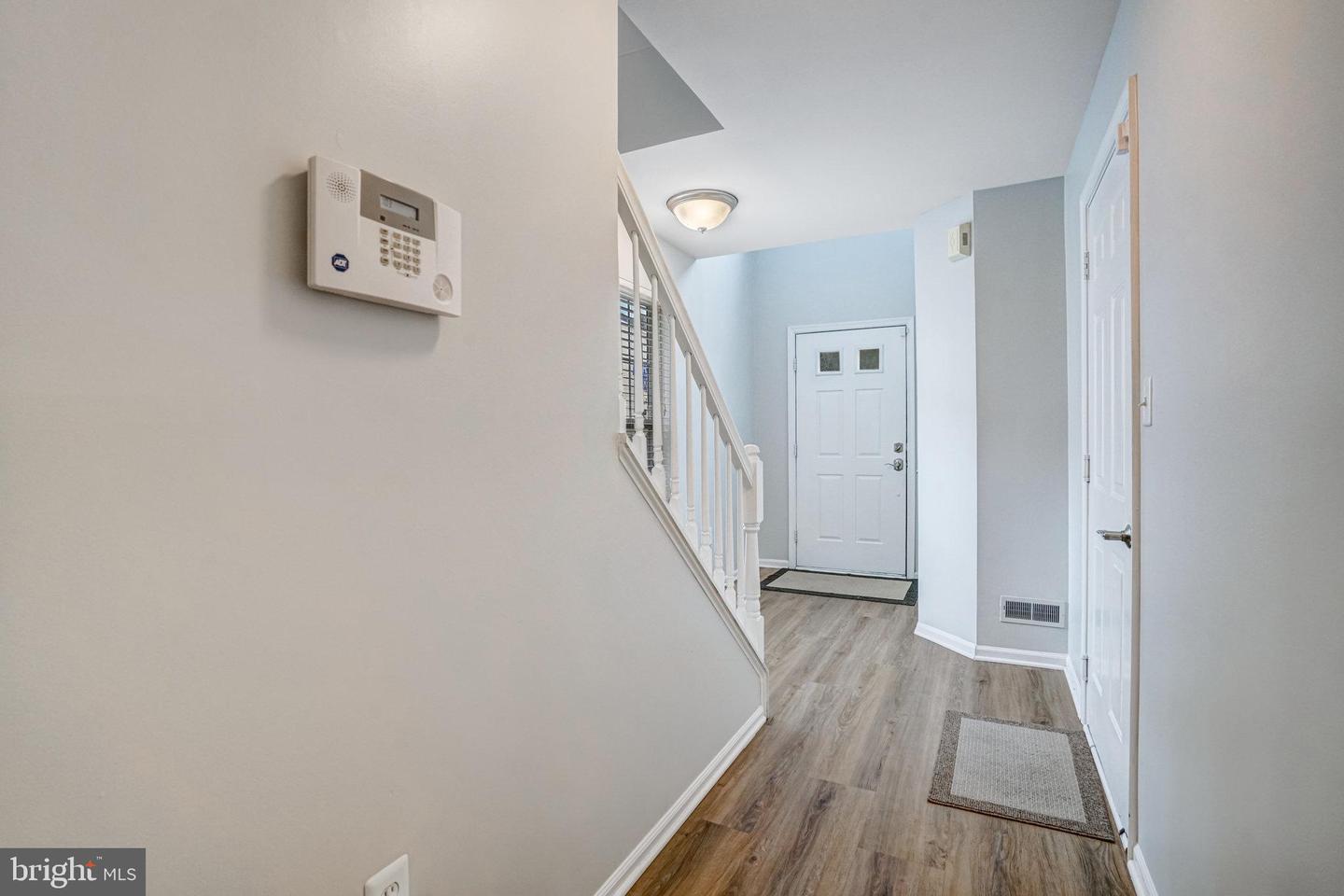 6947 LERWICK CT, ALEXANDRIA, Virginia 22315, 3 Bedrooms Bedrooms, ,2 BathroomsBathrooms,Residential,For sale,6947 LERWICK CT,VAFX2243002 MLS # VAFX2243002