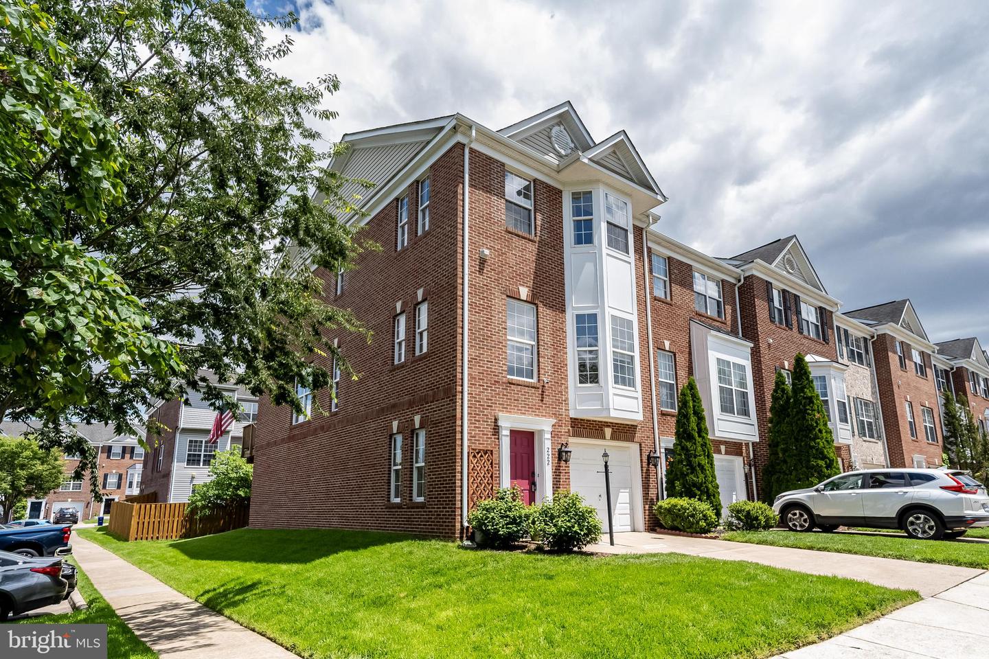 222 HAWKS VIEW SQ SE, LEESBURG, Virginia 20175, 3 Bedrooms Bedrooms, ,2 BathroomsBathrooms,Residential,For sale,222 HAWKS VIEW SQ SE,VALO2097784 MLS # VALO2097784