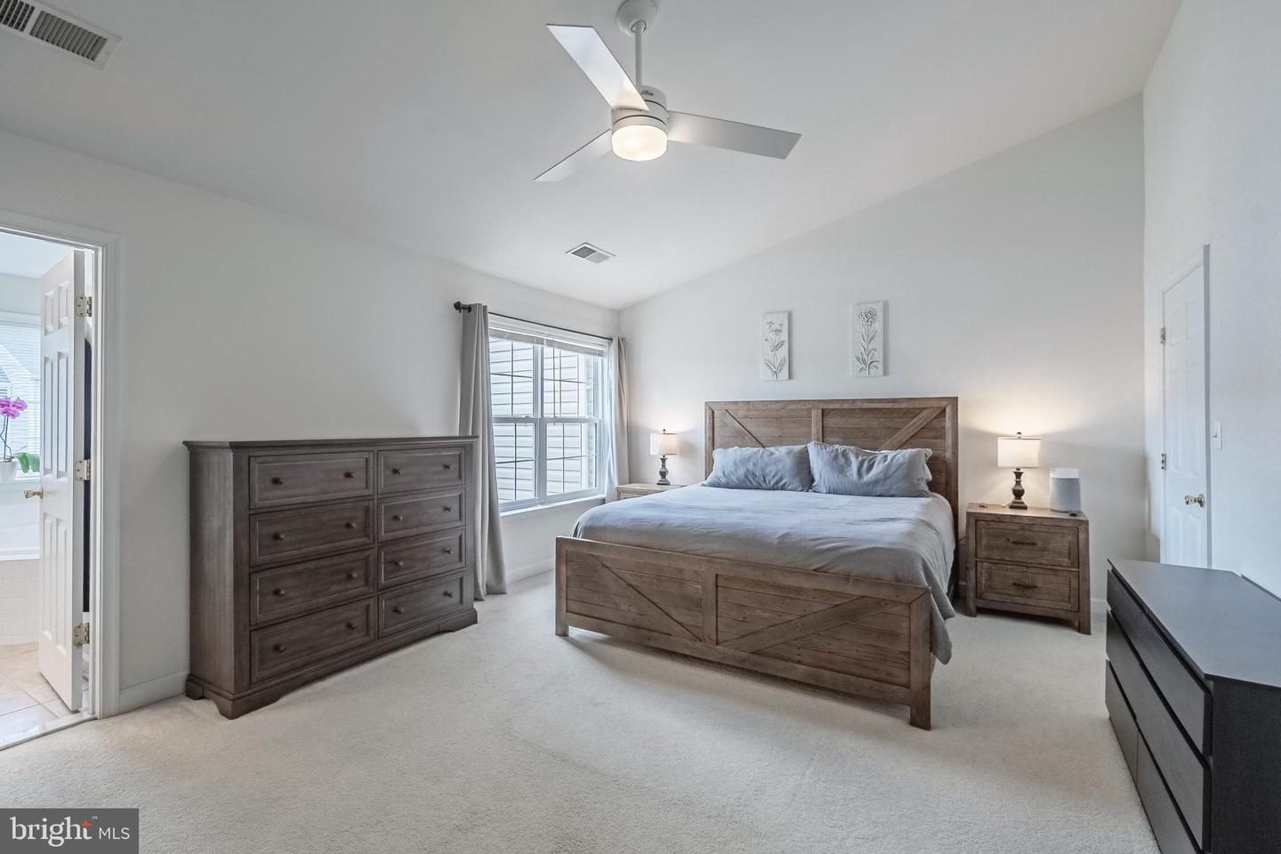 222 HAWKS VIEW SQ SE, LEESBURG, Virginia 20175, 3 Bedrooms Bedrooms, ,2 BathroomsBathrooms,Residential,For sale,222 HAWKS VIEW SQ SE,VALO2097784 MLS # VALO2097784