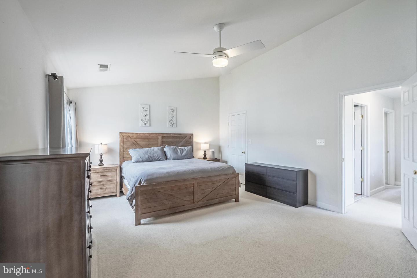 222 HAWKS VIEW SQ SE, LEESBURG, Virginia 20175, 3 Bedrooms Bedrooms, ,2 BathroomsBathrooms,Residential,For sale,222 HAWKS VIEW SQ SE,VALO2097784 MLS # VALO2097784