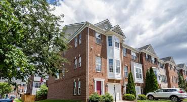 222 HAWKS VIEW SQ SE, LEESBURG, Virginia 20175, 3 Bedrooms Bedrooms, ,2 BathroomsBathrooms,Residential,For sale,222 HAWKS VIEW SQ SE,VALO2097784 MLS # VALO2097784