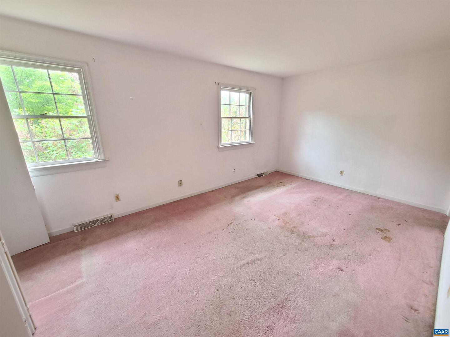 120 GEORGETOWN GREEN, CHARLOTTESVILLE, Virginia 22901, 4 Bedrooms Bedrooms, ,3 BathroomsBathrooms,Residential,For sale,120 GEORGETOWN GREEN,664959 MLS # 664959