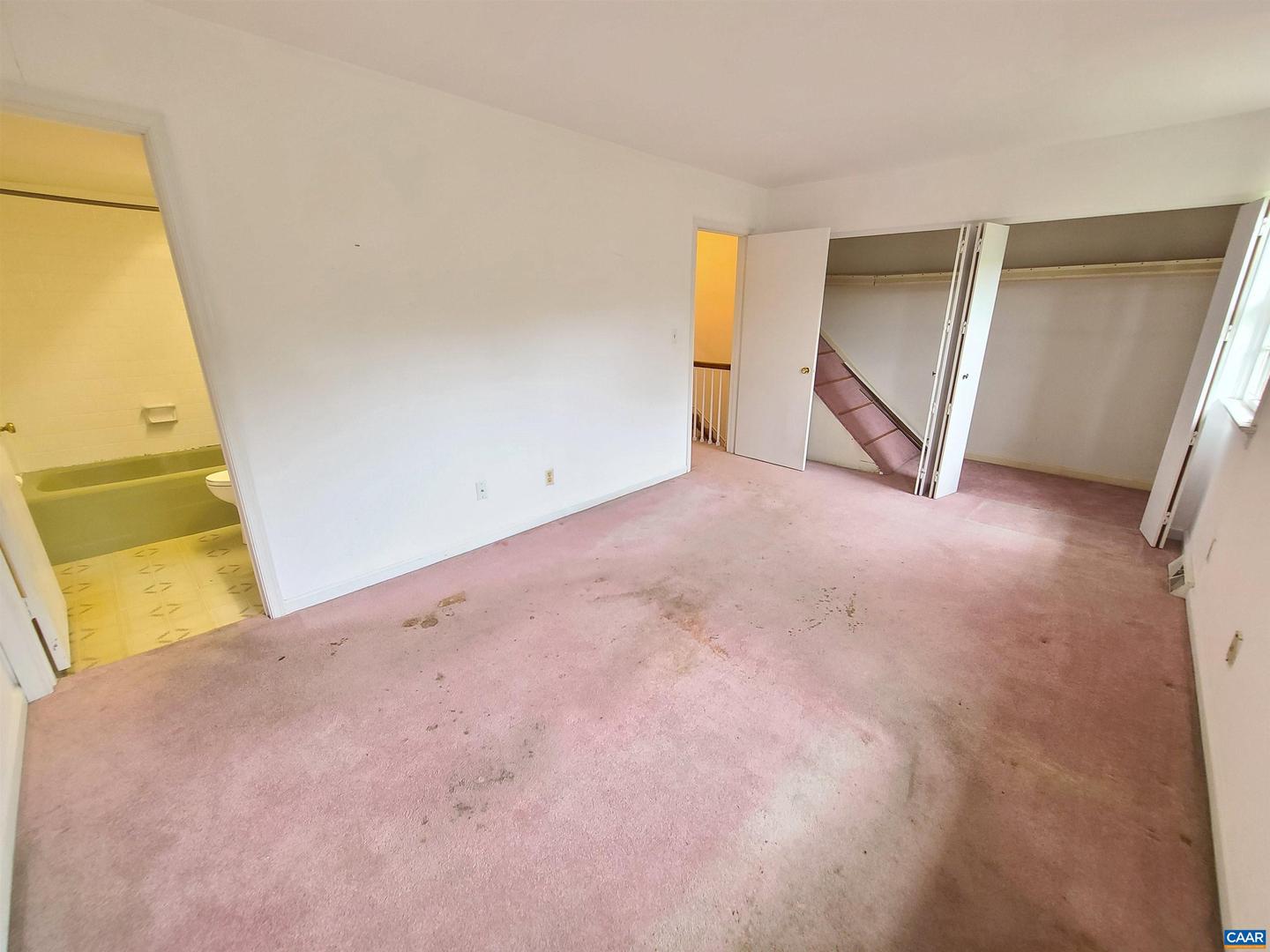 120 GEORGETOWN GREEN, CHARLOTTESVILLE, Virginia 22901, 4 Bedrooms Bedrooms, ,3 BathroomsBathrooms,Residential,For sale,120 GEORGETOWN GREEN,664959 MLS # 664959