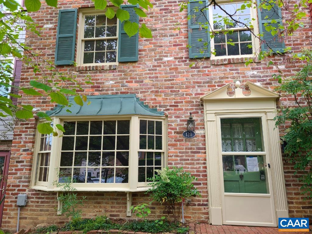 120 GEORGETOWN GREEN, CHARLOTTESVILLE, Virginia 22901, 4 Bedrooms Bedrooms, ,3 BathroomsBathrooms,Residential,For sale,120 GEORGETOWN GREEN,664959 MLS # 664959