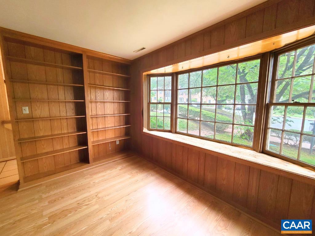 120 GEORGETOWN GREEN, CHARLOTTESVILLE, Virginia 22901, 4 Bedrooms Bedrooms, ,3 BathroomsBathrooms,Residential,For sale,120 GEORGETOWN GREEN,664959 MLS # 664959