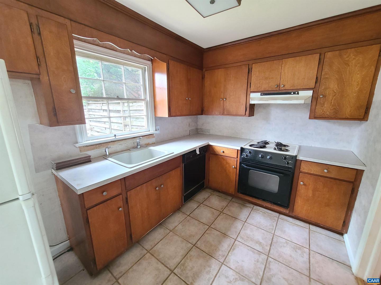 120 GEORGETOWN GREEN, CHARLOTTESVILLE, Virginia 22901, 4 Bedrooms Bedrooms, ,3 BathroomsBathrooms,Residential,For sale,120 GEORGETOWN GREEN,664959 MLS # 664959