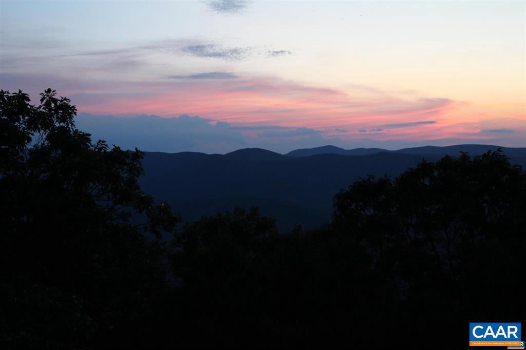 962 DIAMOND HILL CONDOS, WINTERGREEN RESORT, Virginia 22967, 2 Bedrooms Bedrooms, ,2 BathroomsBathrooms,Residential,For sale,962 DIAMOND HILL CONDOS,664937 MLS # 664937