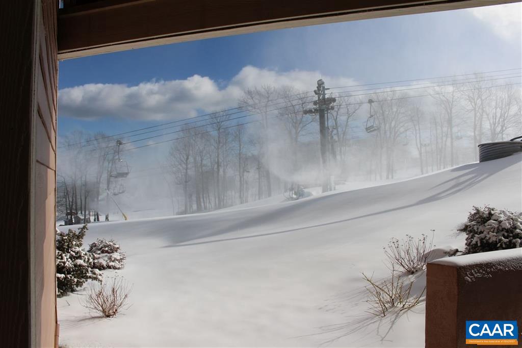 962 DIAMOND HILL CONDOS, WINTERGREEN RESORT, Virginia 22967, 2 Bedrooms Bedrooms, ,2 BathroomsBathrooms,Residential,For sale,962 DIAMOND HILL CONDOS,664937 MLS # 664937