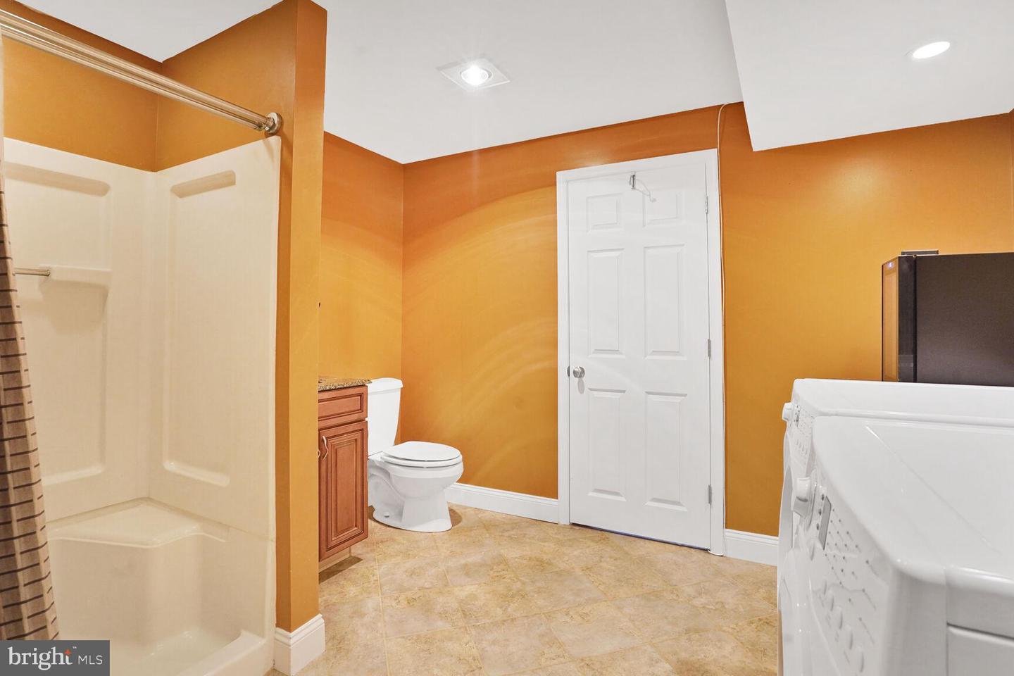 6034 BURNSIDE LANDING DR, BURKE, Virginia 22015, 4 Bedrooms Bedrooms, ,3 BathroomsBathrooms,Residential,For sale,6034 BURNSIDE LANDING DR,VAFX2243154 MLS # VAFX2243154