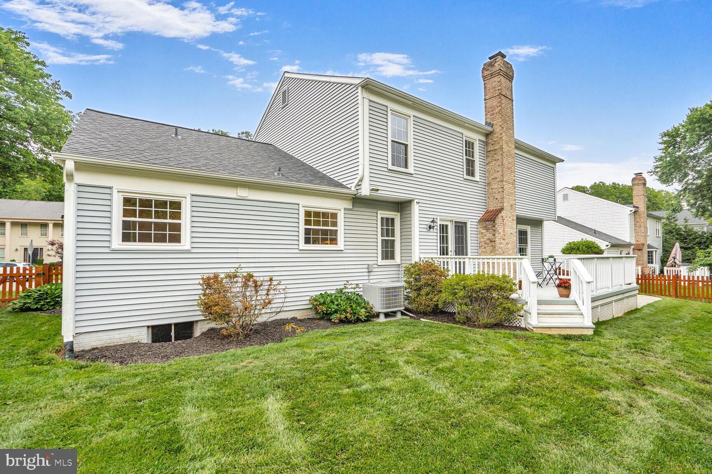 6034 BURNSIDE LANDING DR, BURKE, Virginia 22015, 4 Bedrooms Bedrooms, ,3 BathroomsBathrooms,Residential,For sale,6034 BURNSIDE LANDING DR,VAFX2243154 MLS # VAFX2243154
