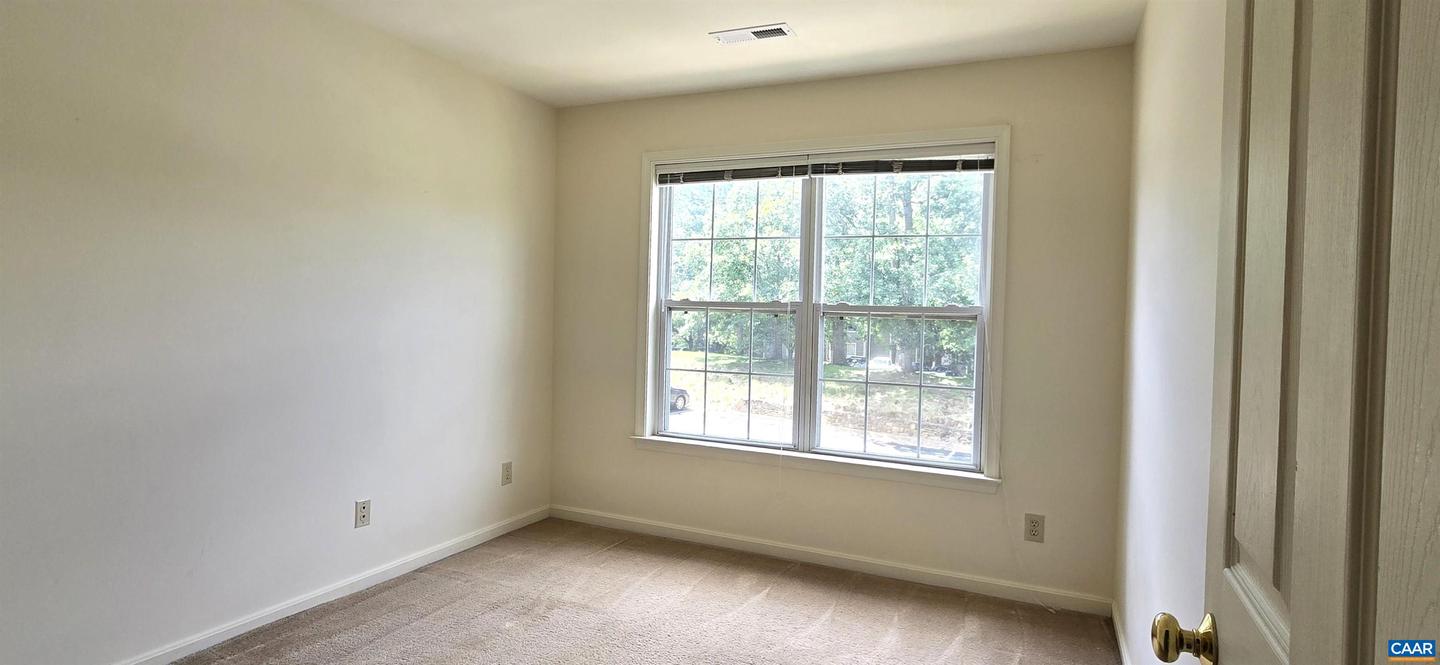 1273 CLIFDEN GREENE, CHARLOTTESVILLE, Virginia 22901, 3 Bedrooms Bedrooms, ,2 BathroomsBathrooms,Residential,For sale,1273 CLIFDEN GREENE,664963 MLS # 664963