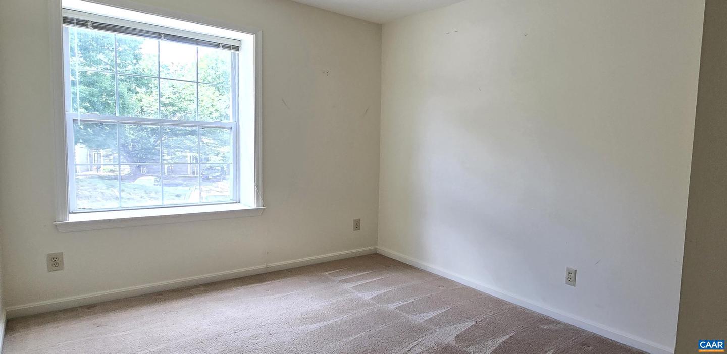 1273 CLIFDEN GREENE, CHARLOTTESVILLE, Virginia 22901, 3 Bedrooms Bedrooms, ,2 BathroomsBathrooms,Residential,For sale,1273 CLIFDEN GREENE,664963 MLS # 664963