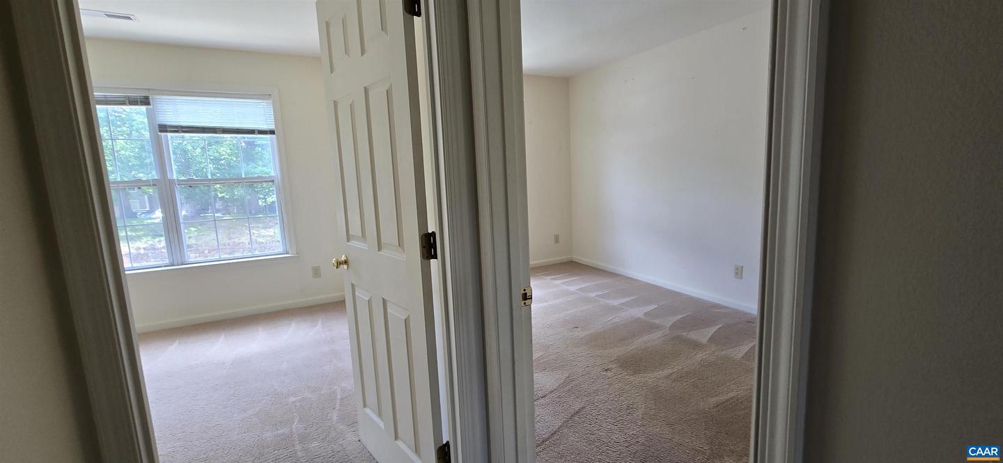 1273 CLIFDEN GREENE, CHARLOTTESVILLE, Virginia 22901, 3 Bedrooms Bedrooms, ,2 BathroomsBathrooms,Residential,For sale,1273 CLIFDEN GREENE,664963 MLS # 664963