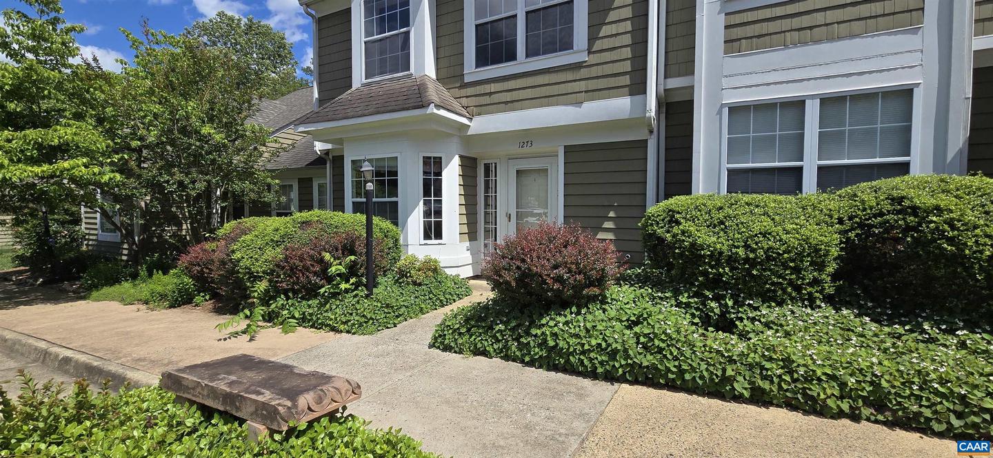 1273 CLIFDEN GREENE, CHARLOTTESVILLE, Virginia 22901, 3 Bedrooms Bedrooms, ,2 BathroomsBathrooms,Residential,For sale,1273 CLIFDEN GREENE,664963 MLS # 664963
