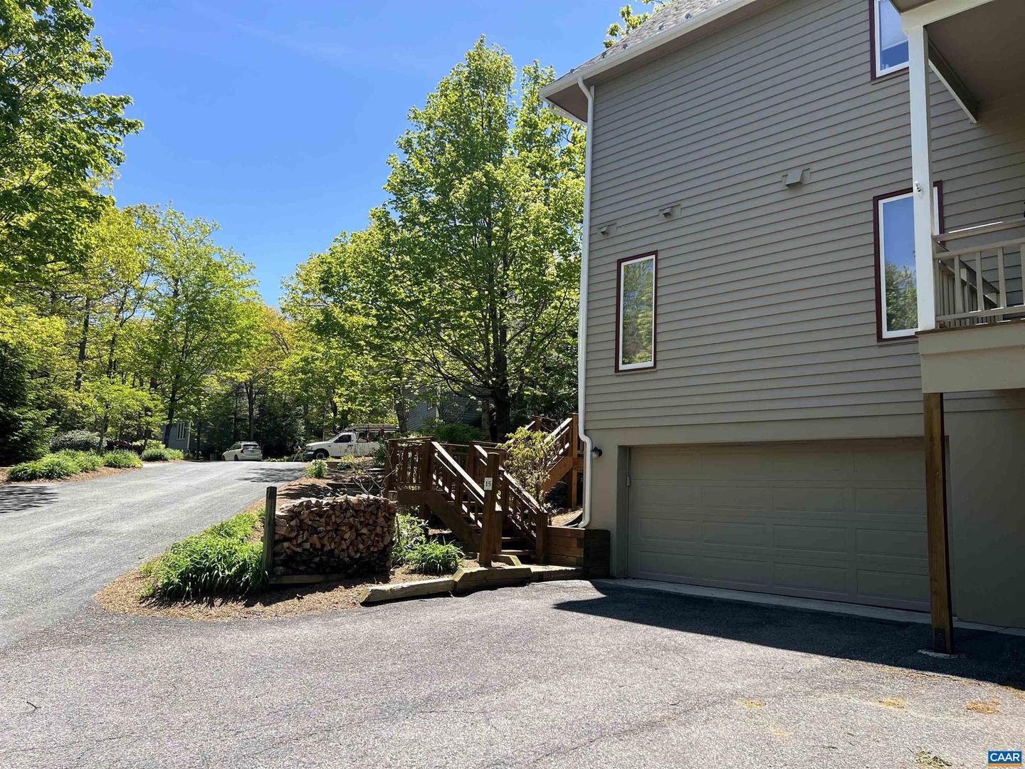 15 TRILLIUM CLOSE, WINTERGREEN RESORT, Virginia 22967, 4 Bedrooms Bedrooms, ,3 BathroomsBathrooms,Residential,For sale,15 TRILLIUM CLOSE,664968 MLS # 664968